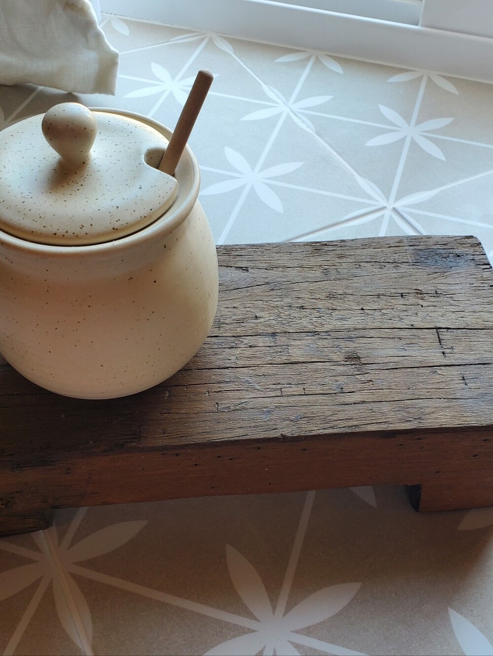 NEW-Ceramic Honey Pot with Wood Honey Dipper - Cream Speckled